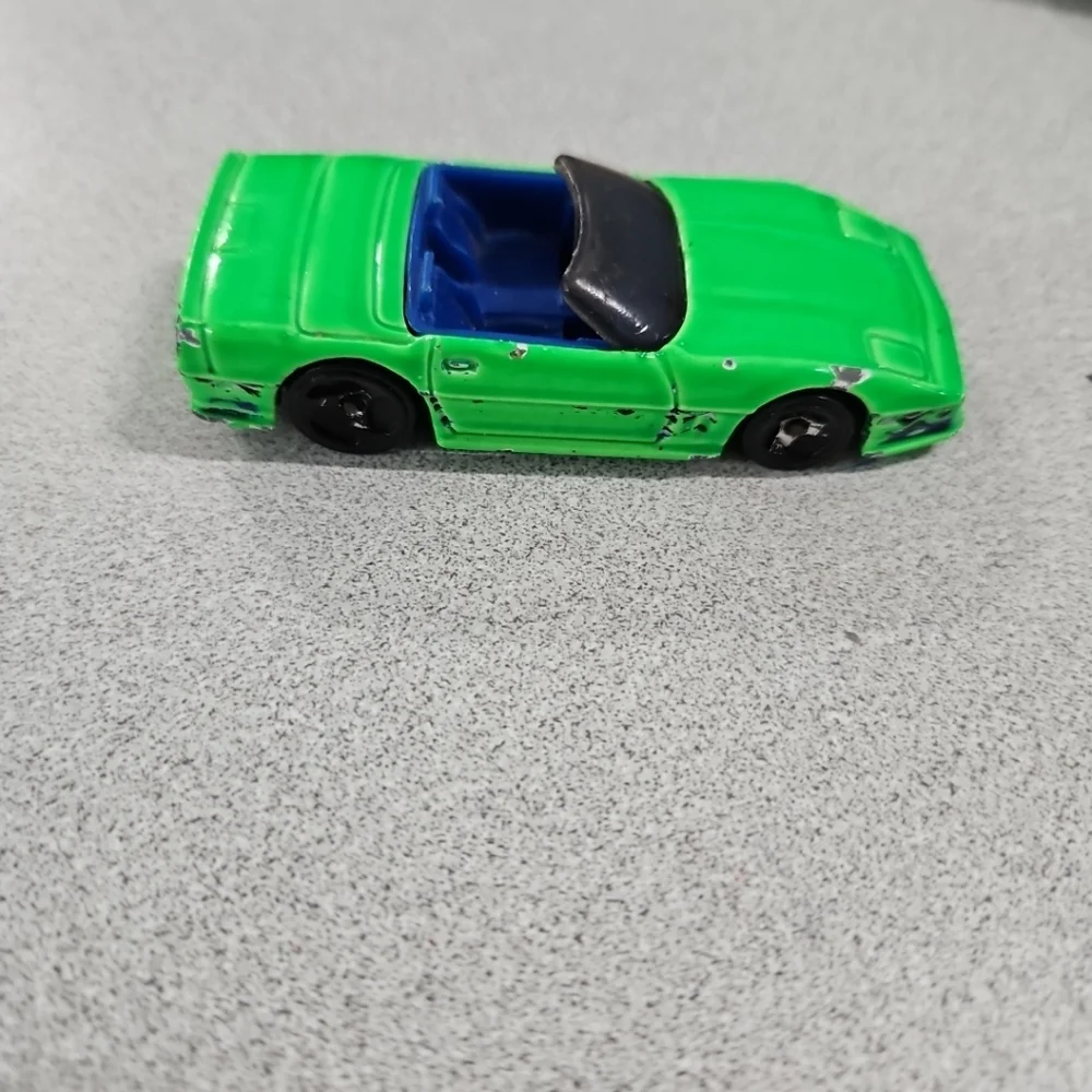 Hot Wheels 1998 Chevrolet Corvette Convertible Tropicool Green (TC-9)